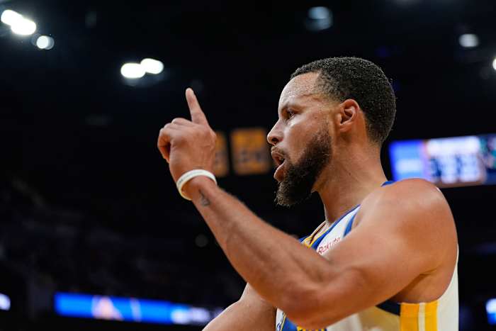 De heldendaden van Stephen Curry overschaduwen de 50-puntenavond van Aaron Gordon in de OT-overwinning van Warriors