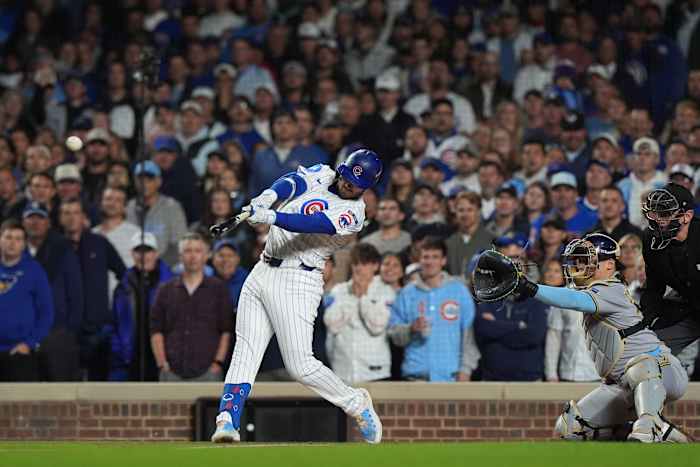De homerun van Ian Happ zet de toon voor de Cubs in een play-offoverwinning tegen de Brewers