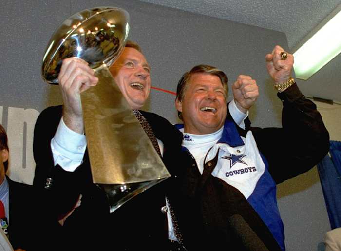 De overstap van college naar prof voor coaches heeft een gemengde geschiedenis, van Jerry Tarkanian tot Jimmy Johnson