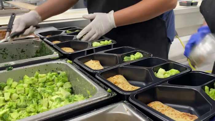 De sluiting van de overheid draagt ​​bij aan de opschorting van de dienstverlening voor sommige klanten van Meals on Wheels San Antonio