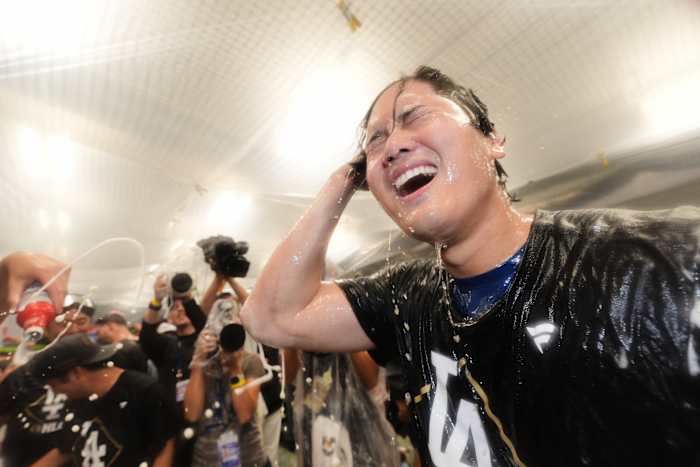 Dodgers gaan door naar NLCS en verslaan Phillies met 2-1 na Kerkering's fout in de 11e inning