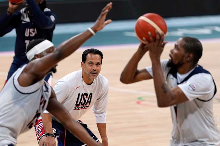 Erik Spoelstra uit Miami zegt dat het coachen van het Olympische basketbalteam van 2028 de 'eer van je leven' zal zijn