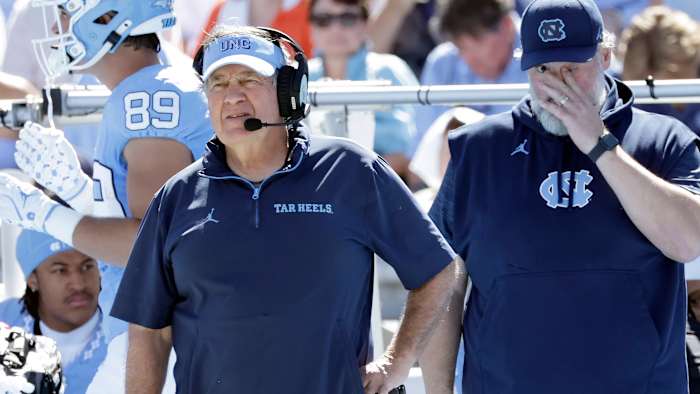 Het eerste seizoen van Bill Belichick bij North Carolina stuitte zowel op als buiten het veld op problemen