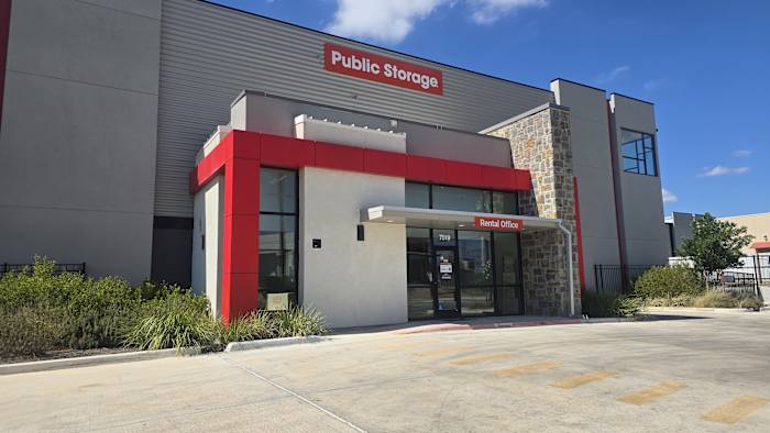 Inbrekers in opslagunits stelen de 'onvervangbare' waardevolle spullen van de militaire familie San Antonio, zegt het slachtoffer