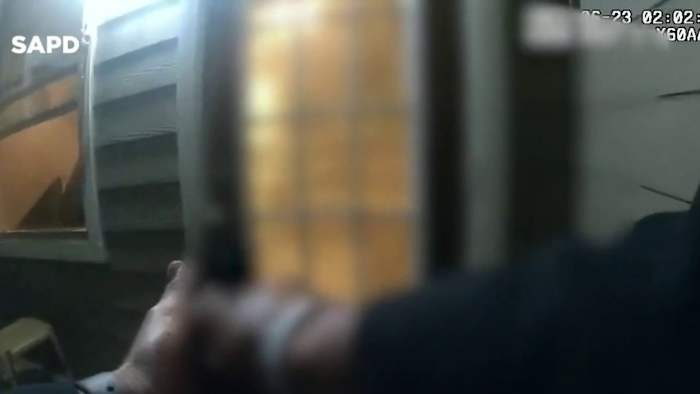 Juryleden bekijken de eerste momenten van SAPD-reactie in de schietzaak Melissa Perez