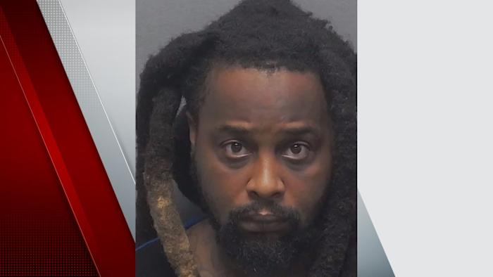 Man gearresteerd, beschuldigd van het stelen van meer dan $10.000 van het echtpaar Shavano Park, zegt een beëdigde verklaring