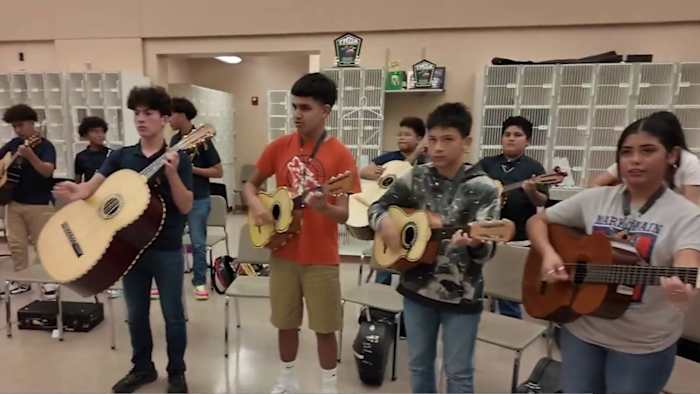Mariachi-studenten uit San Antonio schitteren op het Diez y Seis Festival