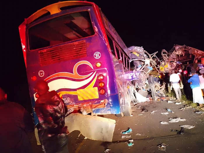 Minstens 63 mensen kwamen om bij een ongeval met bussen en andere voertuigen in het westen van Oeganda