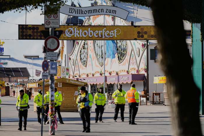 München Oktoberfest Fairgrounds sloot na bomdreiging en dodelijke explosie