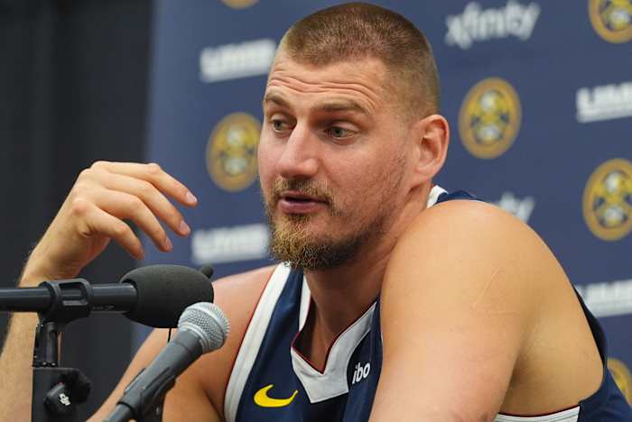 NBA-GM's kiezen overweldigend Thunder om te herhalen als kampioen, Jokic voor MVP