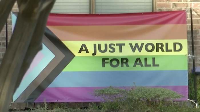 New Braunfels Pride is van plan te verhuizen na online controverse, waarschuwt de staatsvertegenwoordiger