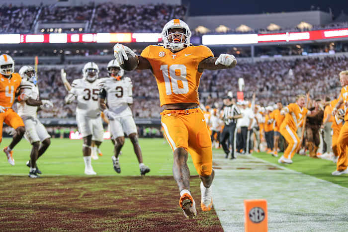 Nr. 15 Tennessee rally's om OT te forceren en Mississippi State te verslaan 41-34