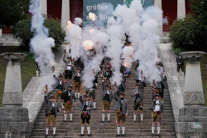 Oktoberfest eindigt zondag met de traditionele Beierse groet