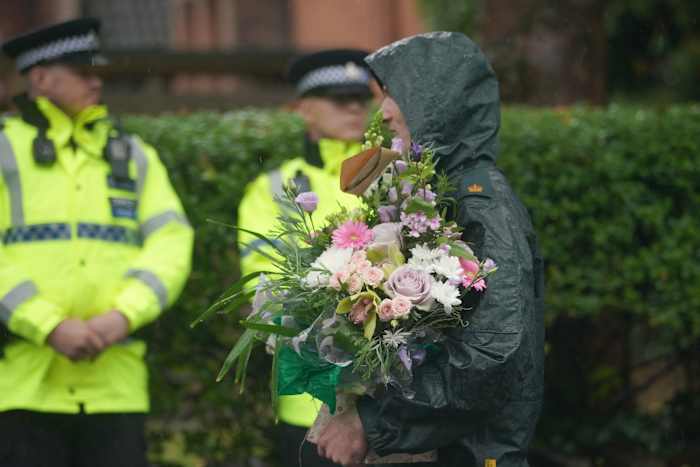 Politie Vraag 6 Vertekent over dodelijke aanval in Manchester Synagoge