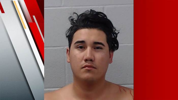 Sheriff-plaatsvervanger van Hays County buiten dienst gearresteerd, beschuldigd van openbare dronkenschap in Kyle