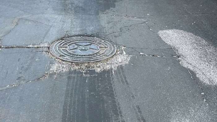 Southwest Bexar County Neighborhood roept op tot actie, omdat zinkende wegen voertuigschade veroorzaken