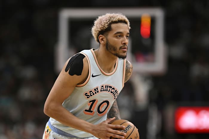 Spurs aanvaller Jeremy Sochan mist seizoensopener tegen Mavericks met verstuikte linkerpols