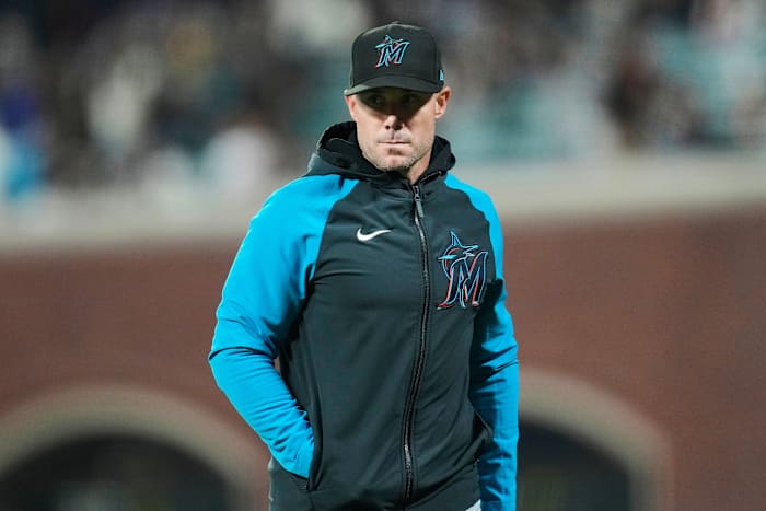 Texas Rangers huurt Skip Schumaker in als manager en tekent de voormalige Marlins-schipper voor een contract van vier jaar