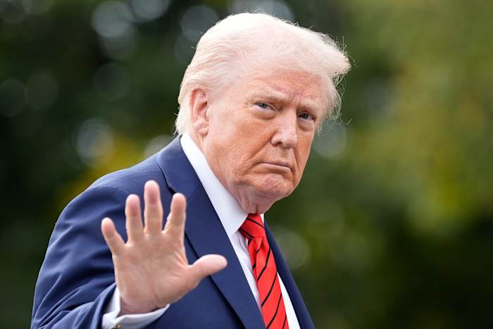 Trump vertrekt naar het Midden-Oosten om een ​​wapenstilstand te sluiten en de Arabische leiders aan te sporen dit moment te grijpen