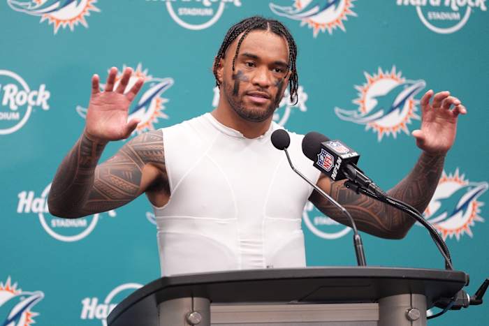 Tua Tagovailoa verontschuldigt zich voor opmerkingen na de wedstrijd waarin hij teamgenoten uitroept