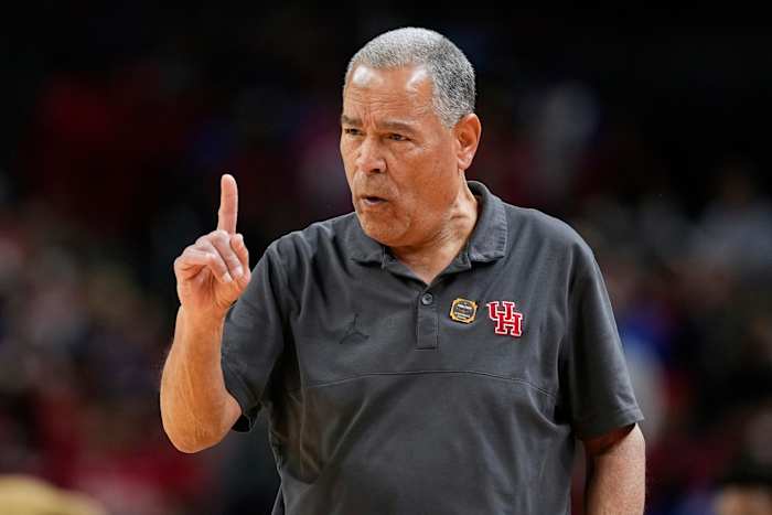 Twee Texas Big 12-teams, waaronder Houston, staan ​​in de top 10 van de AP-basketbalpoll voor heren voor het seizoen