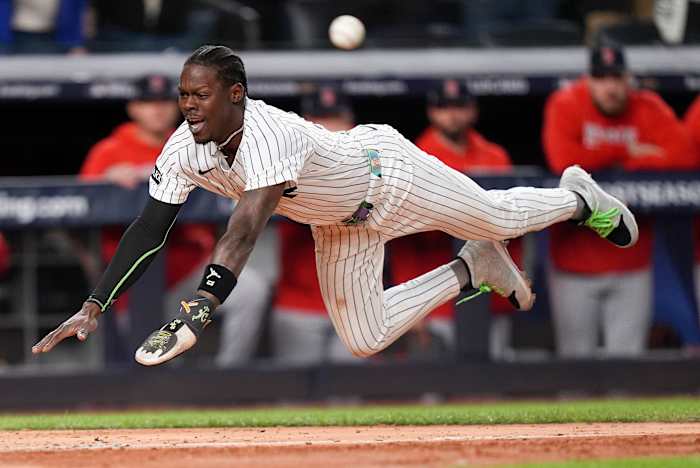 Yankees Edge Rival Red Sox 4-3 om Al Wild Card Series te verzenden naar beslissende game 3