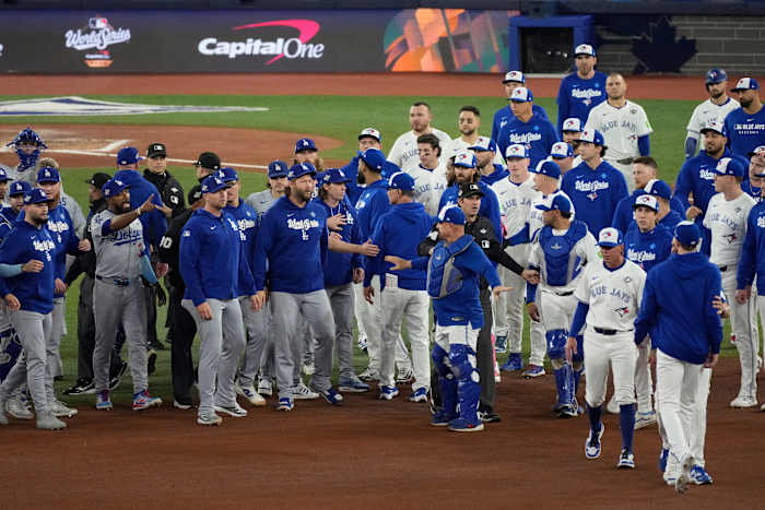 Banken foutloos in Game 7 van de World Series nadat LA's Wrobleski Toronto's Giménez met fastball raakt