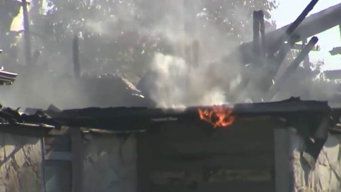 Buurman beschrijft 'gigantische' vlammen nadat een flatgebouw door brand is verwoest