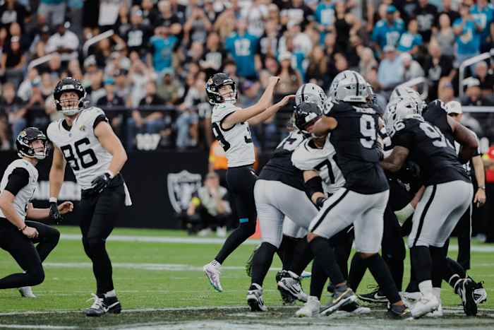 Cam Little van Jaguars maakt een velddoelpunt van 68 meter en verbreekt daarmee het NFL-record van Justin Tucker