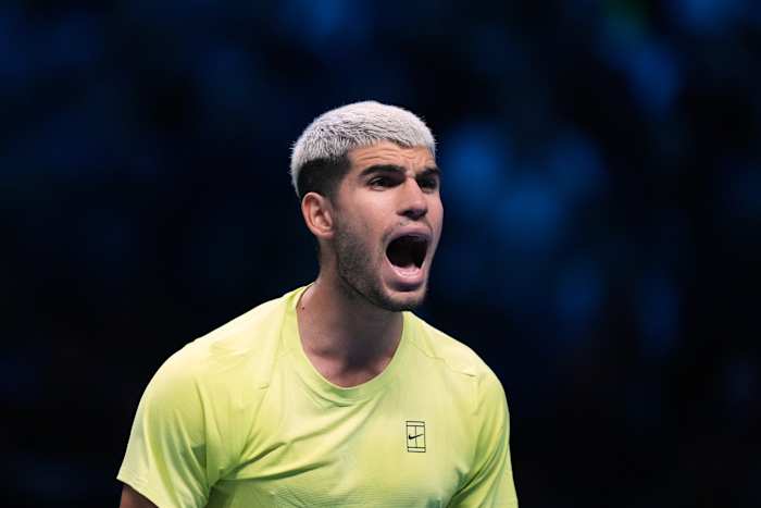 Carlos Alcaraz bezegelt de nummer 1-ranglijst aan het einde van het jaar met opnieuw een overwinning bij de ATP Finals