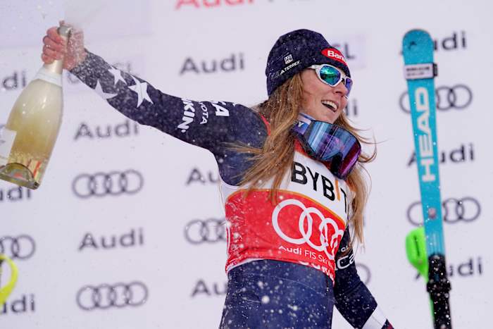 De Amerikaanse skister Shiffrin wint de tweede wereldbekerslalom op rij van het Olympische seizoen
