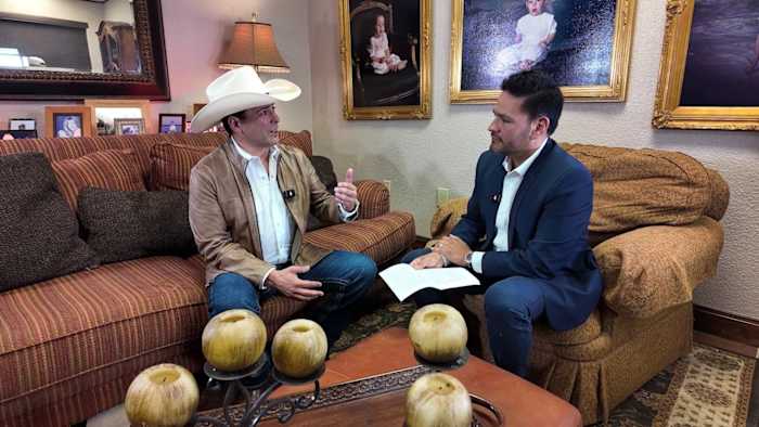 De congresloop van Tejano-ster Bobby Pulido benadrukt de tweeledigheid en de zorgen over het platteland in Zuid-Texas