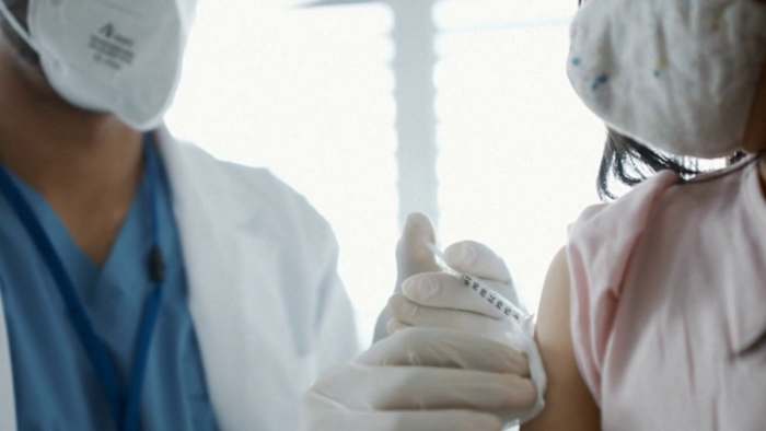 De dokter uit San Antonio verwacht een zwaar griepseizoen, terwijl andere landen uitbraken zien