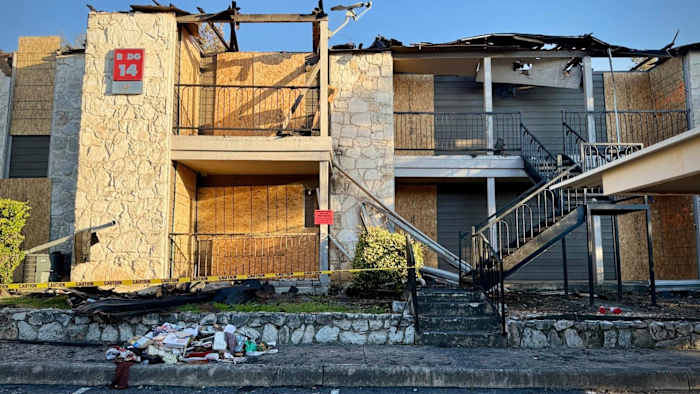 Door een brand in een appartement in Northwest Side worden 9 gezinnen ontheemd en belangrijke bezittingen vernield