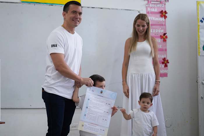 Ecuadorianen stemmen over het al dan niet toestaan ​​van buitenlandse militaire bases te midden van de stijgende misdaad