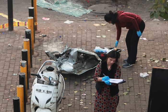 Een dodelijke auto-explosie in New Delhi wordt onderzocht op grond van een antiterrorismewet