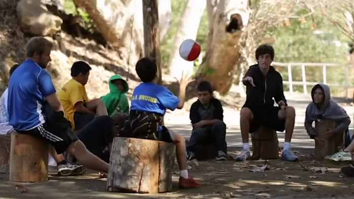 Er wordt een nieuw zomerkamp in Texas geopend voor kinderen die dierbaren hebben verloren, waardoor het stigma rond verdriet wordt doorbroken