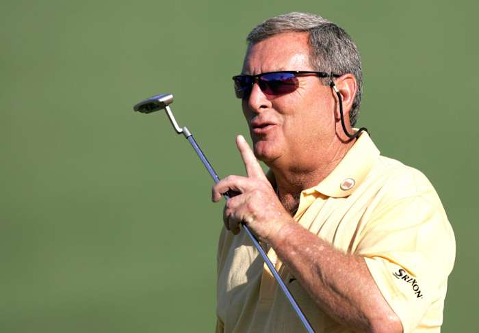 Fuzzy Zoeller, tweevoudig kampioen die wordt achtervolgd door racistische grappen over Tiger Woods, sterft op 74-jarige leeftijd