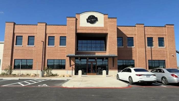 Het nieuwe hoofdkantoor van Bill Miller Bar-BQ in West Side bereidt zich voor op de eerste Thanksgiving na de verhuizing