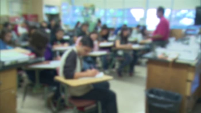 Hoe chronisch verzuim de scholen, gezinnen en financiering in San Antonio beïnvloedt