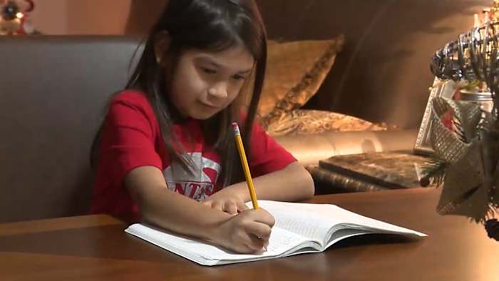 Hoe u kerstcadeaus aan kinderen kunt doneren via USPS Operation Santa