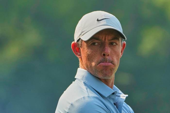 McIlroy noemt de overstap van LIV naar toernooien met 72 holes een 'eigenaardige zet'