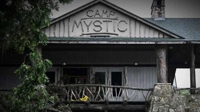 Meer gezinnen sluiten zich aan bij een rechtszaak wegens onrechtmatige dood tegen Camp Mystic