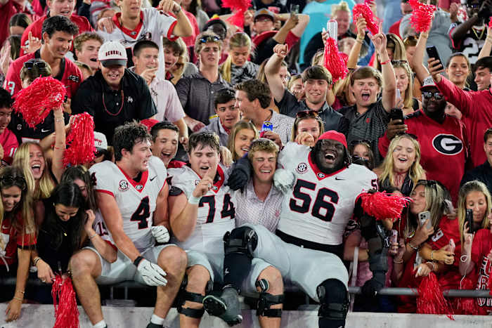 Nr. 5 Georgia komt tot een rally en ontsnapt aan 'Cocktail Party' met een 24-20 overwinning tegen Florida