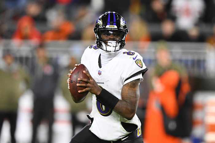 Ravens QB Lamar Jackson mist nog een training, dit keer met een enkelprobleem