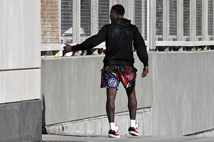 Rozier en Billups zullen geen NBA-salarissen ontvangen terwijl ze met verlof zijn in gokzaken, zeggen AP-bronnen