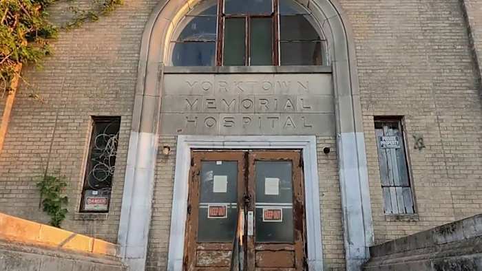 Stem voor de sloop van het Yorktown Memorial Hospital, ingediend door gemeenteraadsleden, zeggen eigenaren