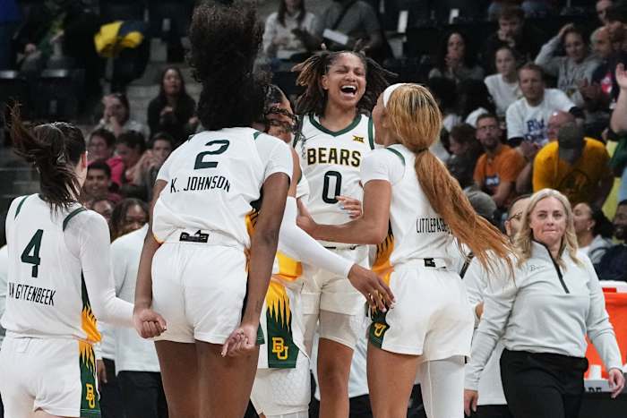 Taliah Scott scoort 24 punten en helpt Baylor om Duke met 58-52 te verslaan in het damesbasketbal in Parijs