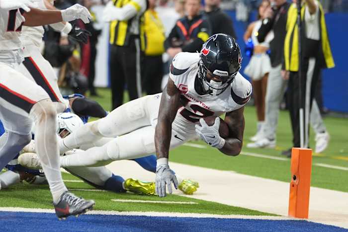 Texanen combineren hoog scorende Colts en nipte AFC South-race met 20-16 overwinning op Indy