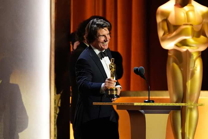 Tom Cruise krijgt eindelijk zijn Oscar-moment met een Lifetime Achievement Trophy bij de Governors Awards